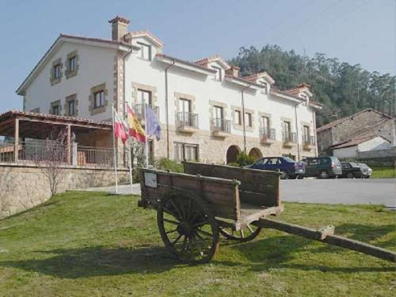 Posada La Anjana Puente Viesgo Exterior photo